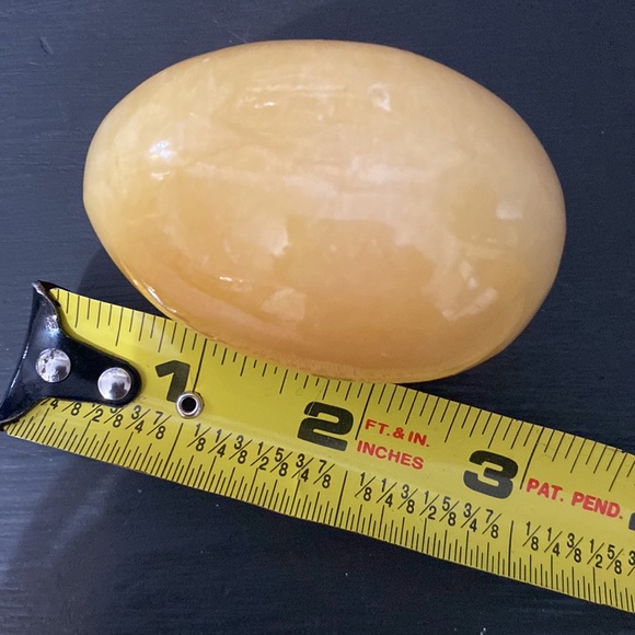Vintage Madagascar Genuine Polished Lemon Quartz Egg - Picture 4 of 7